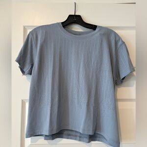 Lululemon tee!